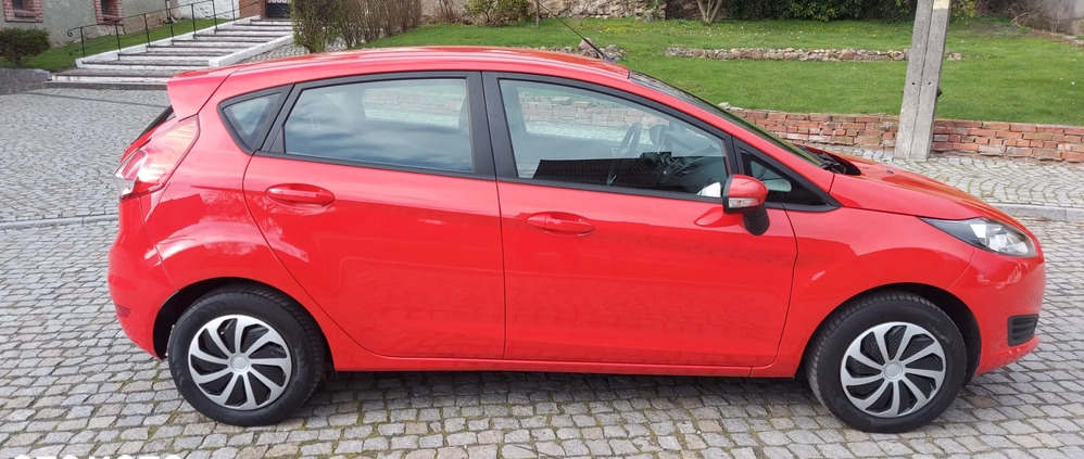 Ford Fiesta cena 22900 przebieg: 126000, rok produkcji 2013 z Karczew małe 254